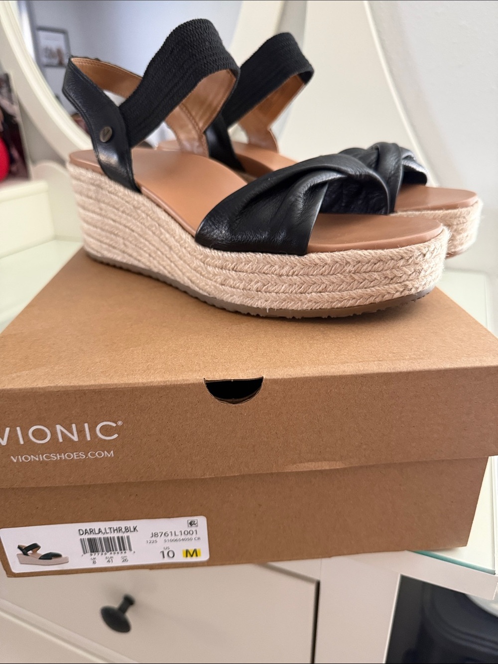 ♥️Vionic Black Leather Espadrille Wedge Sandals - Darla♥️
